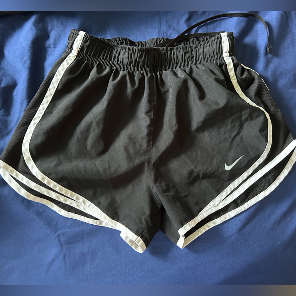 Nike Women's Black  Dri-Fit Athletic Shorts